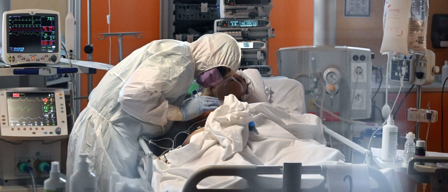 Photo: An intensive Care Unit during the COVID-19 epidemic. Source: Internet search – Daily Caller website.